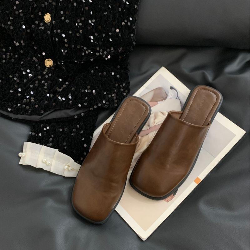 In the spring and autumn of 2025, the new retro British style flat-bottomed bag head and half slippers women's shoe version wear Muller shoes