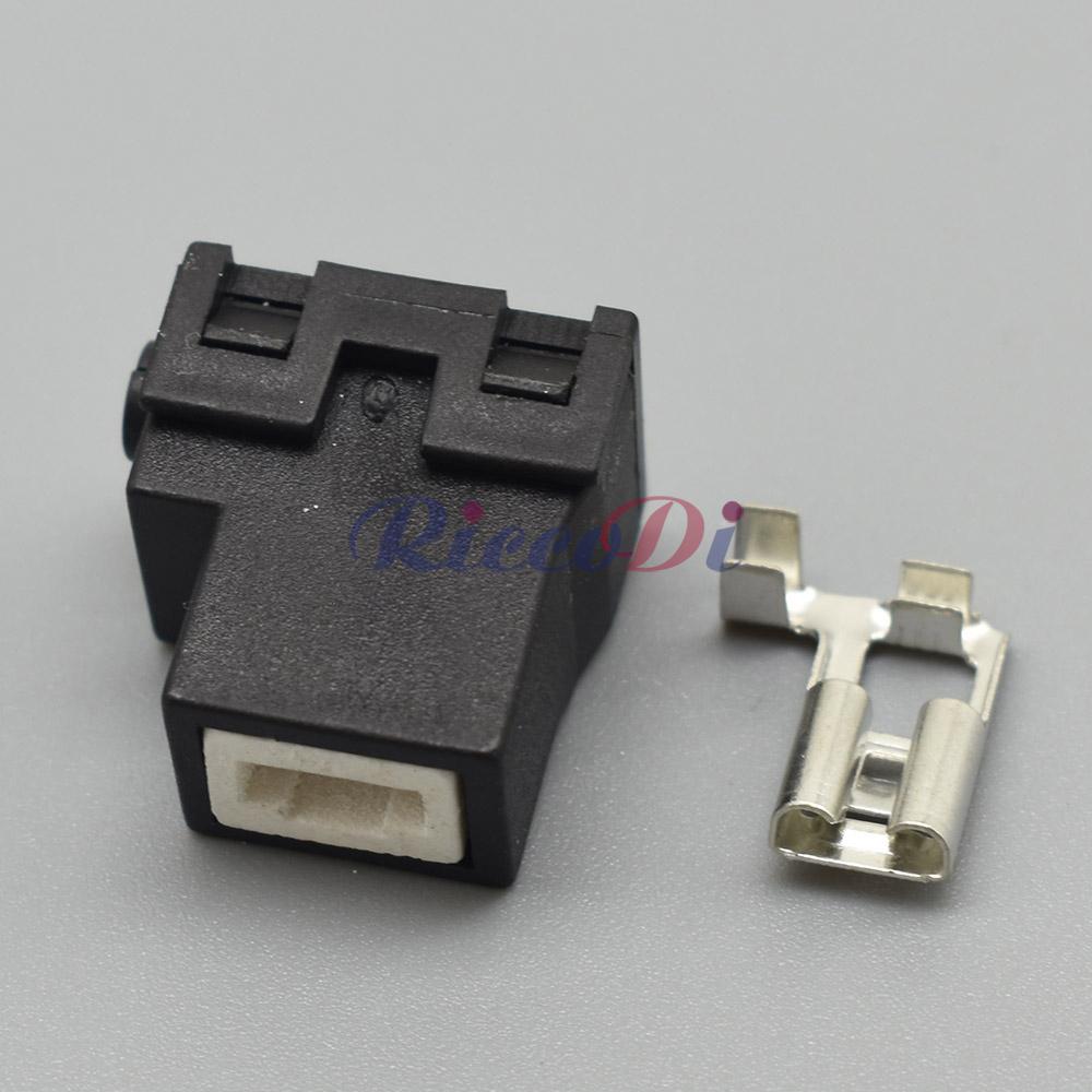H1-2C Car Wire Harness Plug 6.3 Ceramic 1Pin Waterproof Connector H1 H4 H7 H11 1P