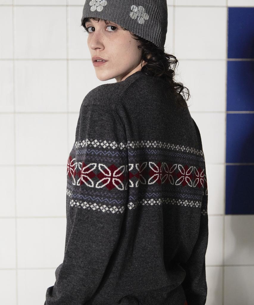 UNALLOYED Clover Argyle V-Neck Knit / Charcoal