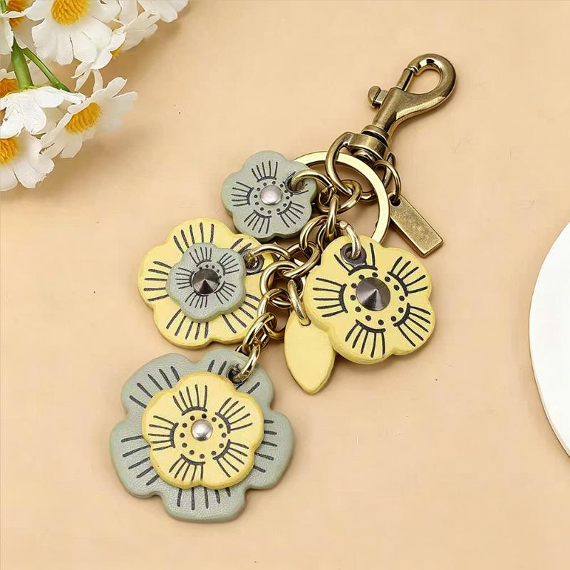 Retro Bag Hanging Ornaments Elegant Lightweight Flower Keychain Multipurpose Backpack Pendant Decoration Pendant