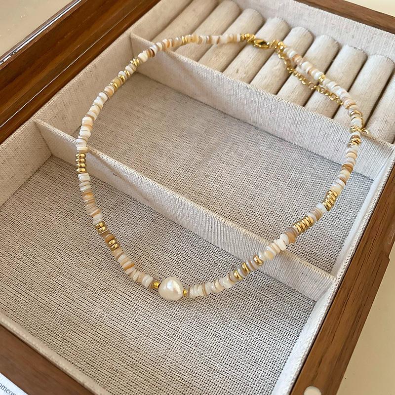 Stone Pearl Butterfly Necklace Fashion Retro Premium Clavicle Chain Personality Ethnic Style Jewelry
