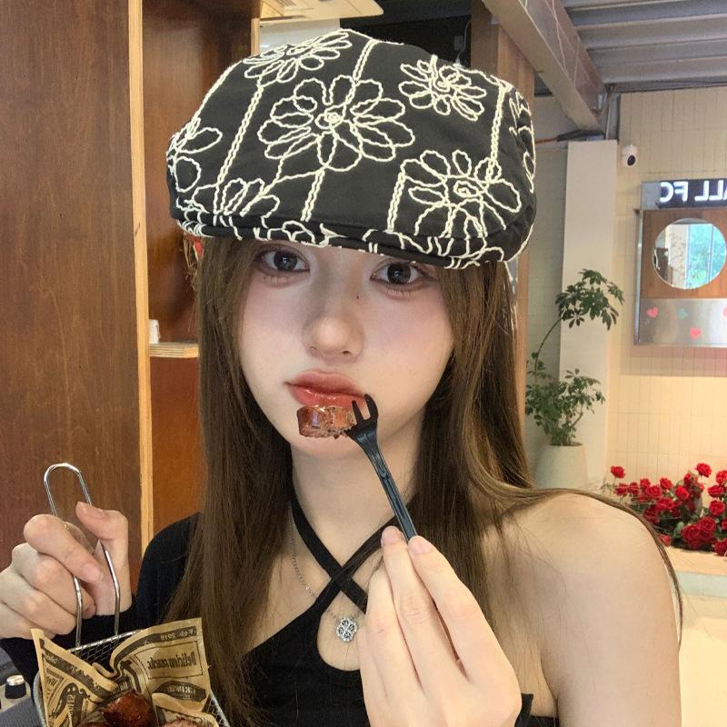 Summer retro flower embroidery forward hat children go out to show their faces small versatile fashionable beret