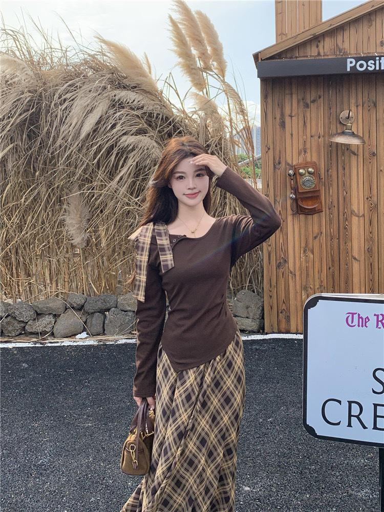 Asymmetrical Hem Off-Shoulder Top & Skirt Set with Stylish Design