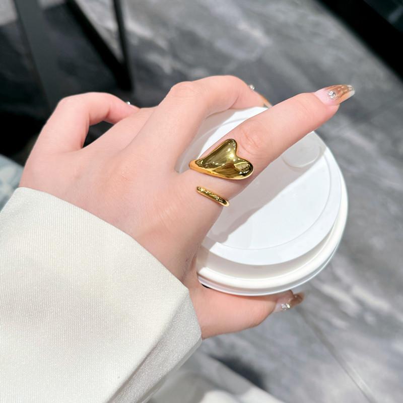 Personality Design Fashion Smooth Heart Winding Rings for Women Cute Romantic Gold Color Stainless Steel Finger Party Jewelry