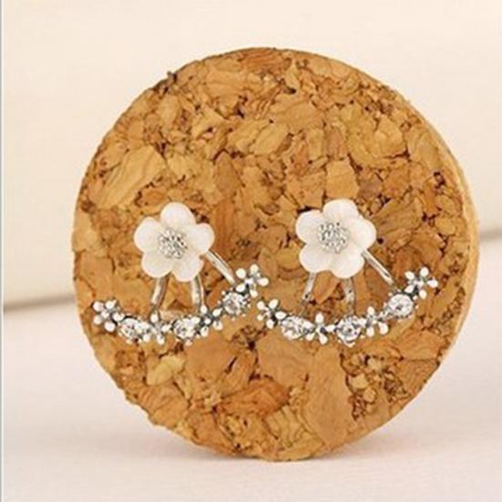 1 Pair Ear Stud Cute Safe Sweet Female Marguerite Ear Clips for Clubs
