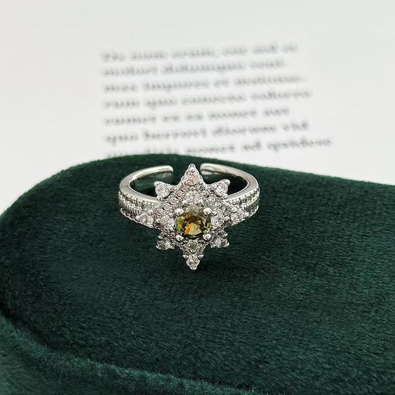 Green~ Lucky Grass Olive Green Four-Leaf Clover Zir*****Pen Ring Super Flash Light Luxury Stacked Ring