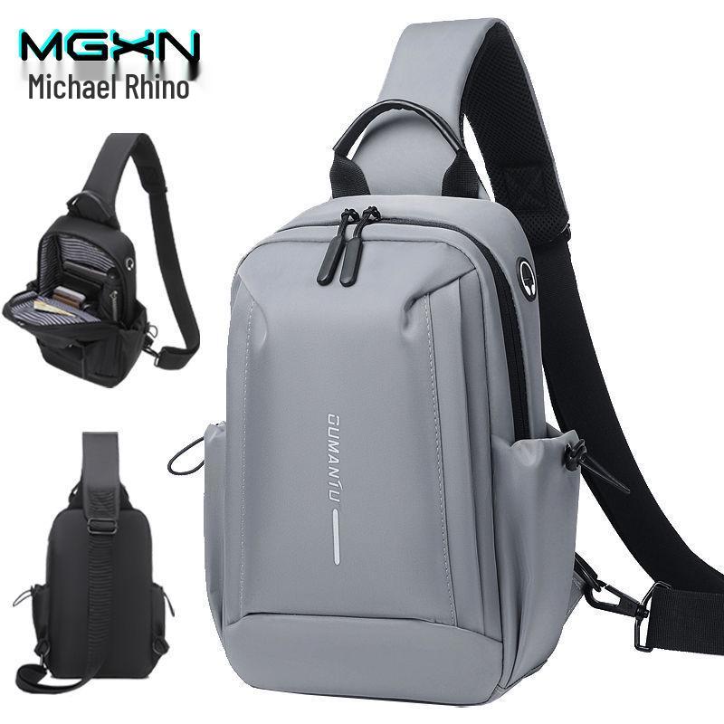 Unisex Fashion Chest Bag: Trendy, Lightweight, and Ideal for Casual Travel or Commuting.