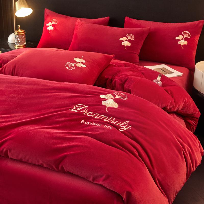 Thickened Milk Fleece Four-Piece Set, Coral Double-Sided Fleece Embroidered Crystal Fleece Quilt Cover, Bed Sheet, Bed Hat Three-Piece Set