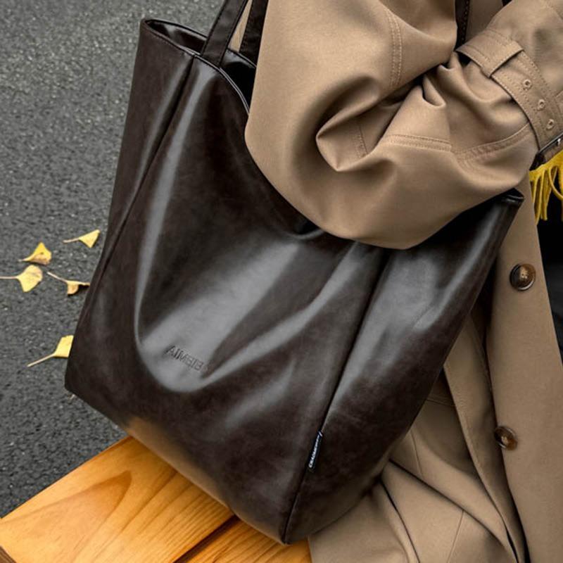 Large Capacity Bag Women's Retro Autumn New Simple Shoulder Bag Casual Commuter Tote Bag Women's Bag