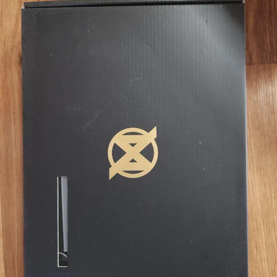 Monsta X 6 Fan Kit