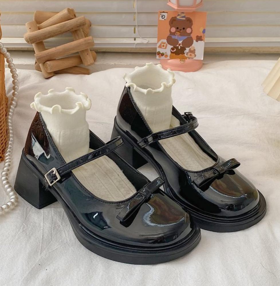 New Cute Patent Leather Mary Jane Shoes Women Autumn Buckle Straps High Heels Pumps Woman Japanese Style Uniform School Shoes