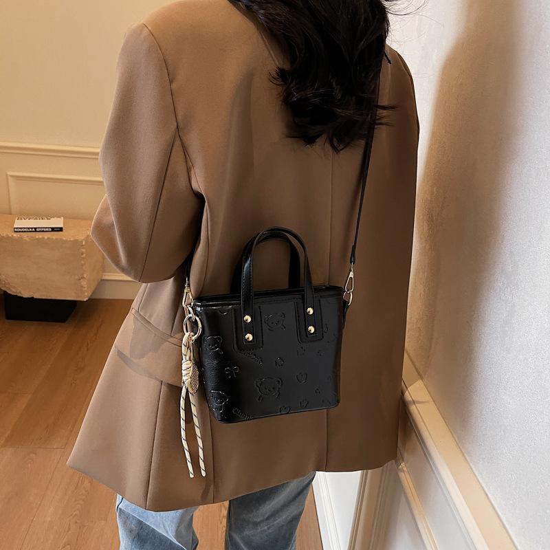 Handbag Women's New Versatile Bucket Bag Shoulder Crossbody Bag