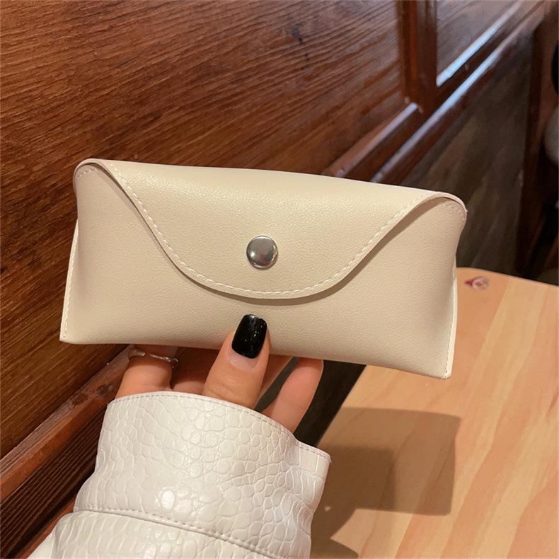 

U-образный чехол для солнцезащитных очков из ПУ кожи: Мягкий, на кнопках, против давления, многоцветный Single case грязно-белый