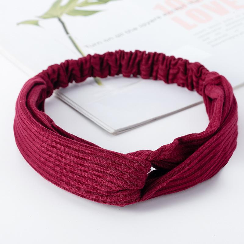 European & American Knit Crossover Headband: Pure Color Elastic Yoga Sports Hair Tie for Women