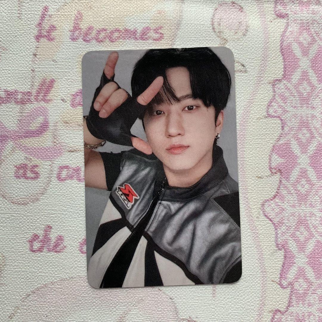 

[USED] Changbin StrayKids Sanok RakuSTAR Limited 2nd Week Trading Card