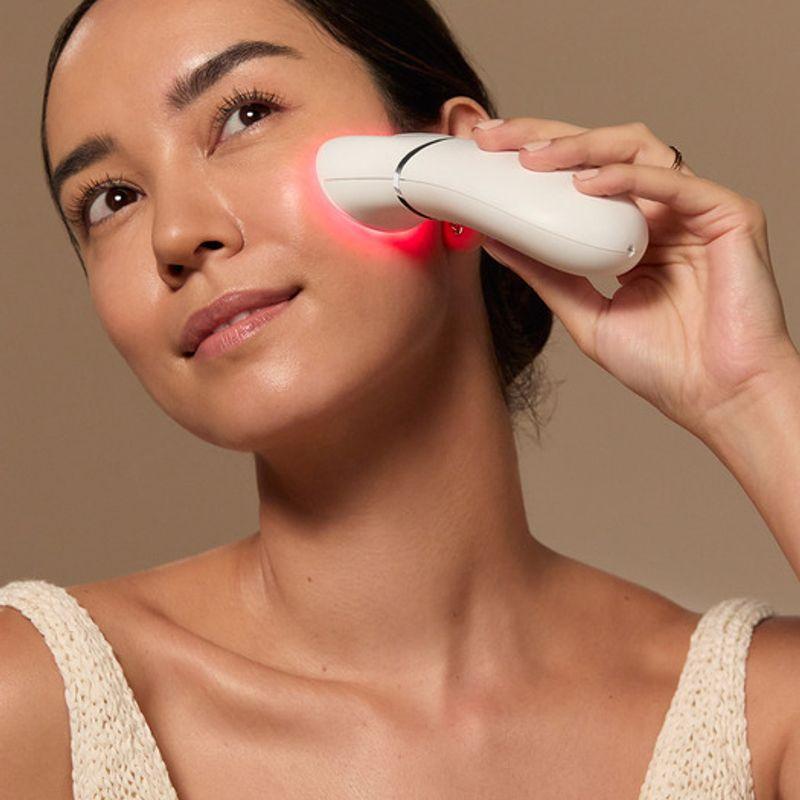 

NuFACE Trinity Plus TWR+ (LED Wrinkle Intensive Care) white