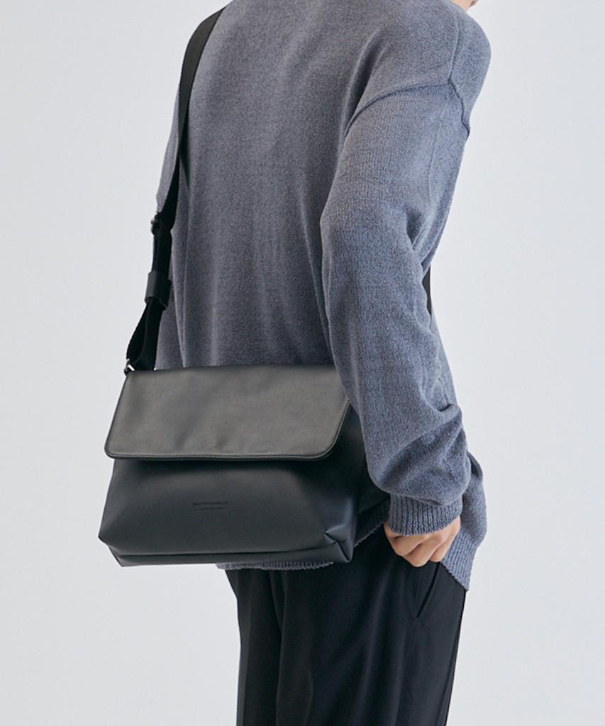 National Publicity Anza Hq Leather Messenger Crossbody Bag