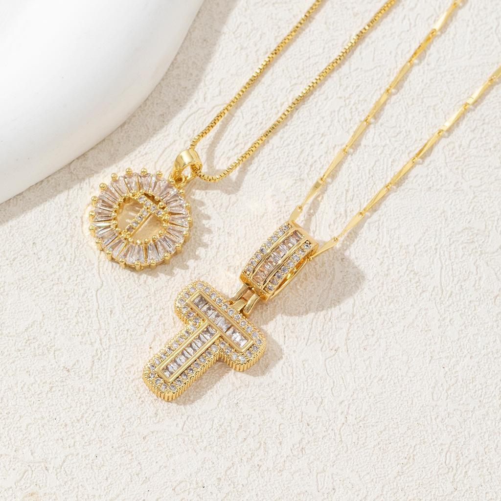 2Pcs Full CZ Zircon Iced Crystal Initial Letter Flower Necklace Women Copper A-Z Alphabet Pendant Couple Jewelry Birthday Gifts