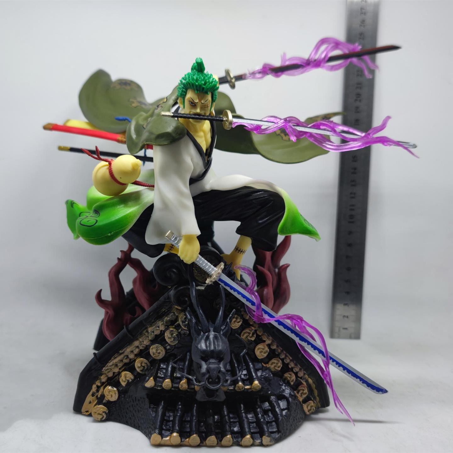 

ONE PIECE and Nokuni GK three knife stream, kimono, roof, Sauron, statue, model, boxed figure