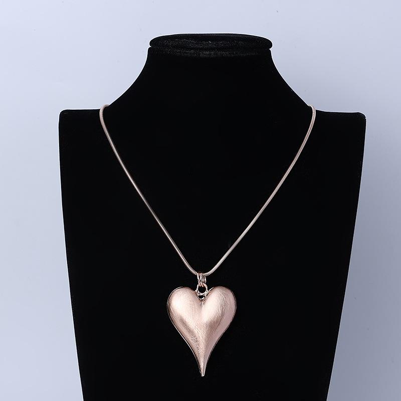 Necklace Vintage Simple Long Necklace Geometric Peach Heart Pendant Alloy Ladies Sweater Chain