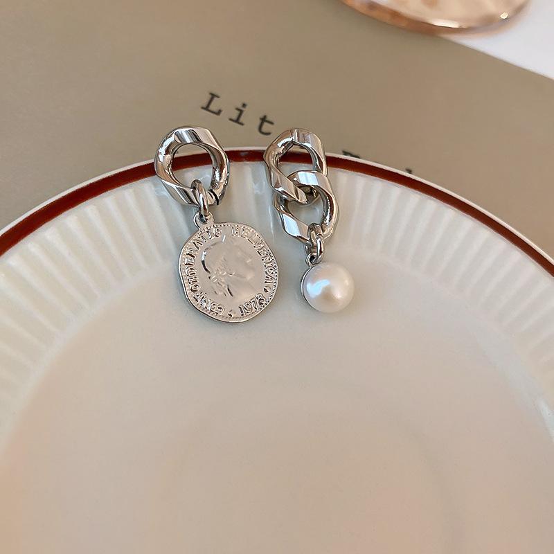 Серебряная игла асимметричная цепочка жемчуг портрет круглый бренд серьги ins холодный ветер серьги нишевые персонализированные серьги