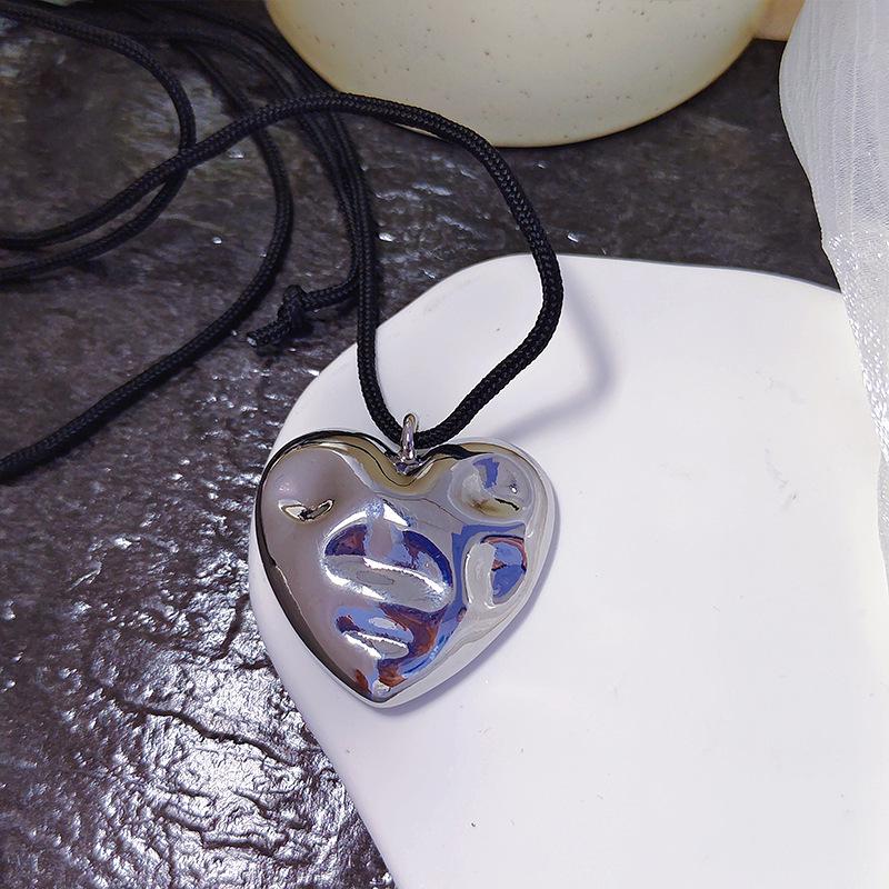 

Сердце ожерелье: Женские летние украшения, устойчивые к выцветанию, универсальная подвеска высокого класса, новая трансграничная цепочка для ключицы.