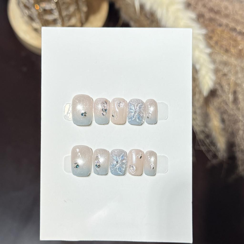 Handmade Press On Nail French Simple Blue Ice-clear 3D Carved Flowers Diamond Cat Eye Short Square Fake Nail Patch Artificial Nail Reusable XS