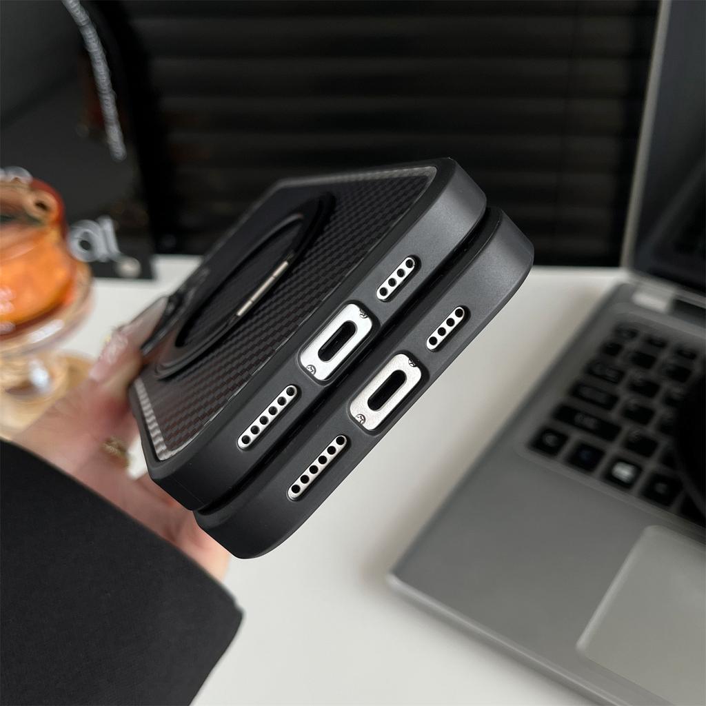 Handyhülle aus Kohlefaser mit magnetischer Saugfunktion für IPhone 16 Promax Schutzhülle Unsichtbare rotierende Halterung