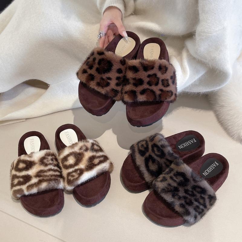 Fashion 2025 Retro Slippers for Women Autumn Winter Fashion Leopard Print One Word Slippers for Casual Platform Plush Cotton Slippers