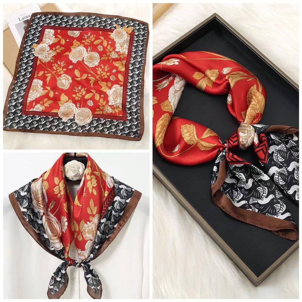 Eleganti Foulard di Seta da Donna Con Centinaia di Camicie, Assistenti di Volo, Decorazione Professionale, Protezione del Collo, Foulard, 70 Foulard Quadrati Piccoli.