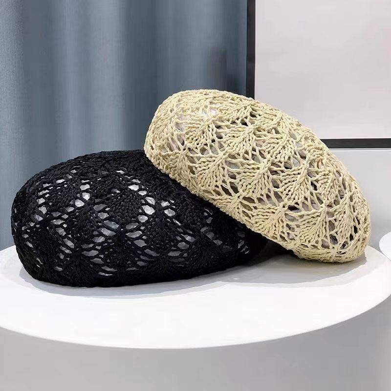 Small Fresh Straw Beret Children Spring and Summer Hollow Design Breathable Thin Bud Painter Hat Showing A Small Tide