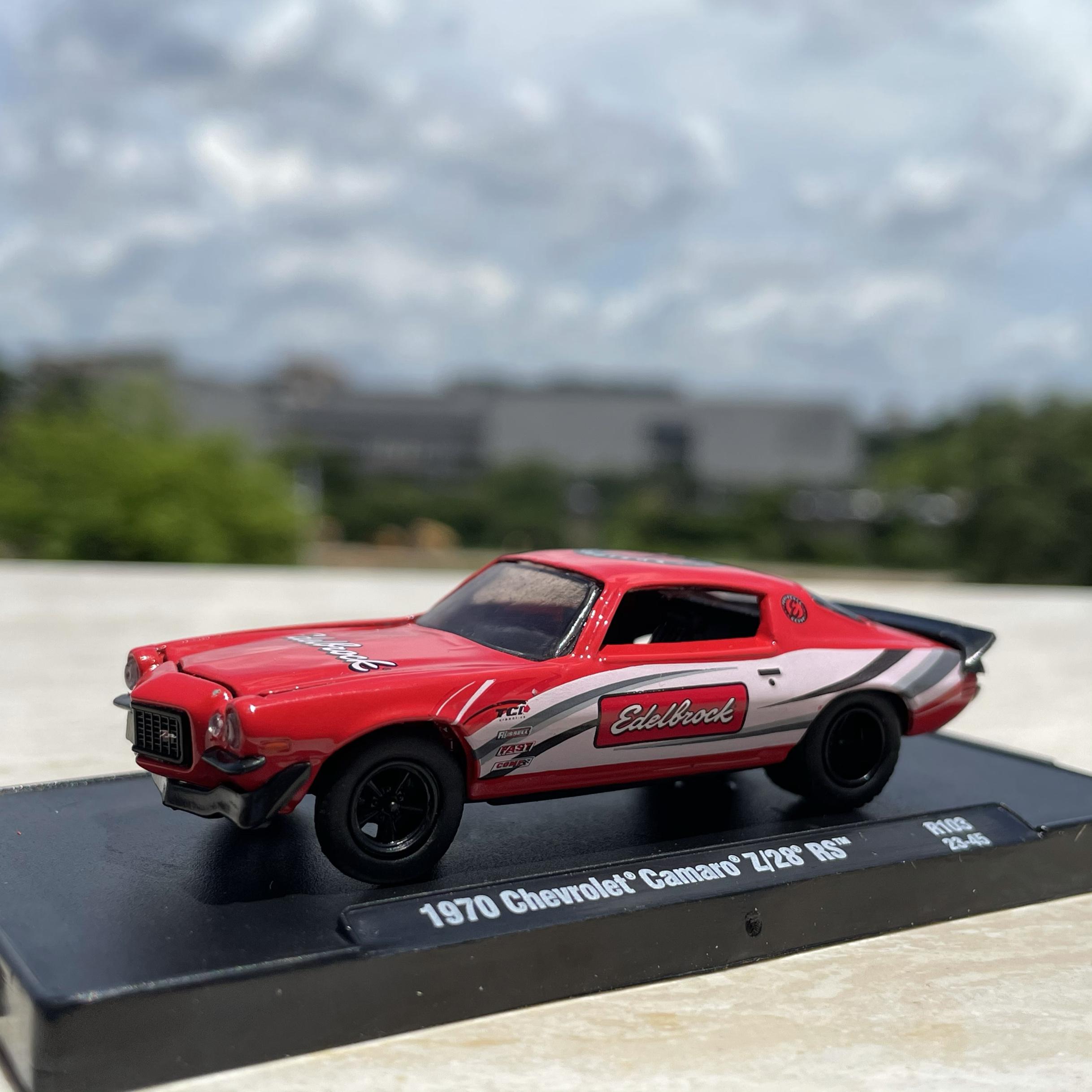

Diecast 1:64 Scale Chevrolet Comanello Alloy Car Model Collectible Toy Gift Souvenir Display Ornament