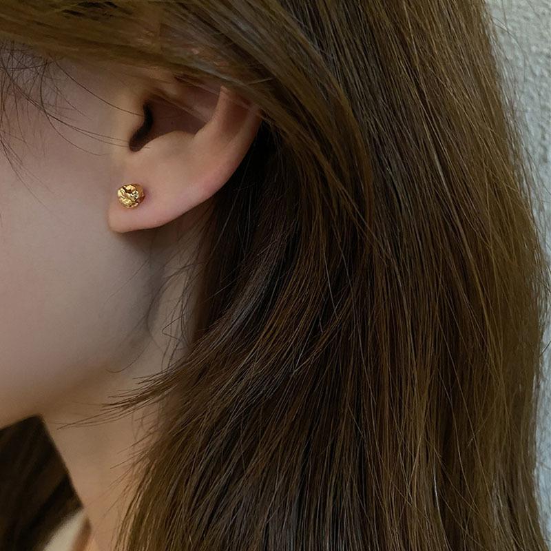 Wind Irregular Tin Foil Texture Stud Earrings Temperament Versatile Women's Earrings Creative Design Sense Niche Earrings