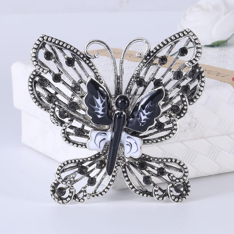 

Ретро-сплавная брошь в виде бабочки с полым бриллиантом, высококлассные аксессуары для одежды, булавка для корсажа