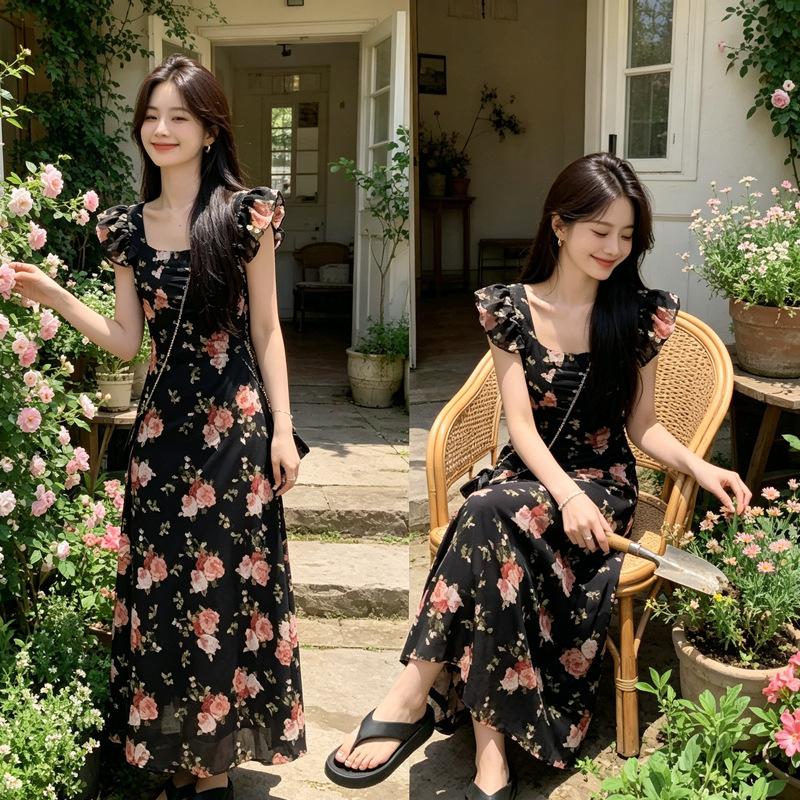 Vacation-style Small Fly-sleeve Square-neck Floral Dress for Women, Summer French Vintage Waist-cinching Tea Break Dress, Long Dress