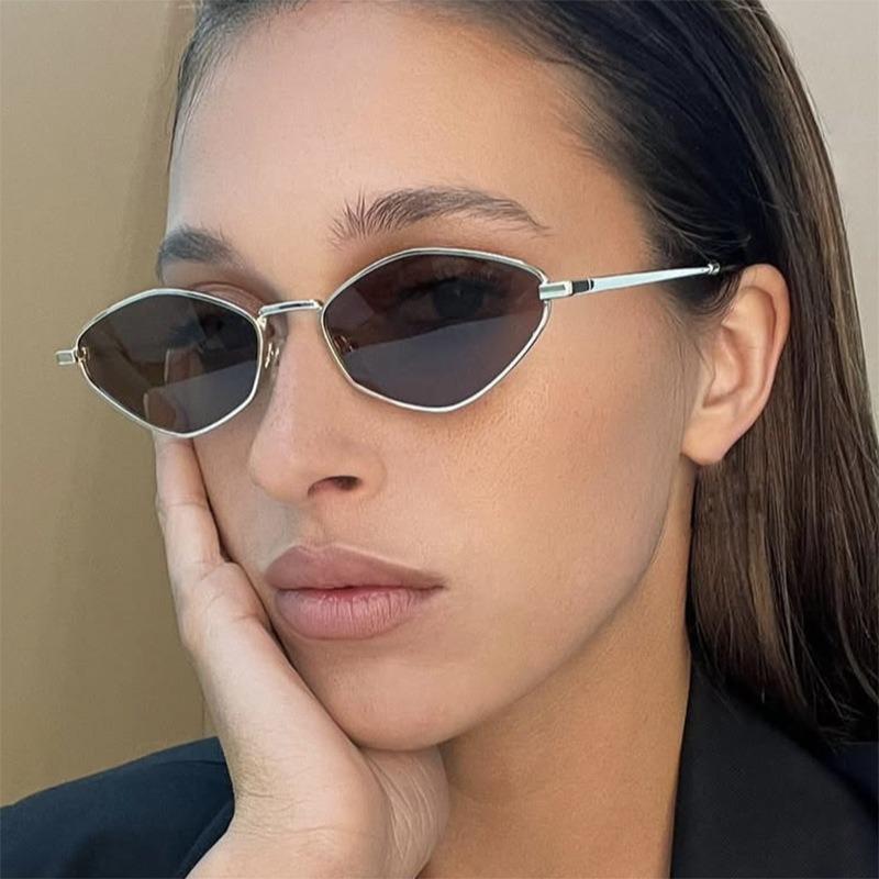 1PC diamond polygon small frame sunglasses  new metal sunglasses for fashion show minimalist women