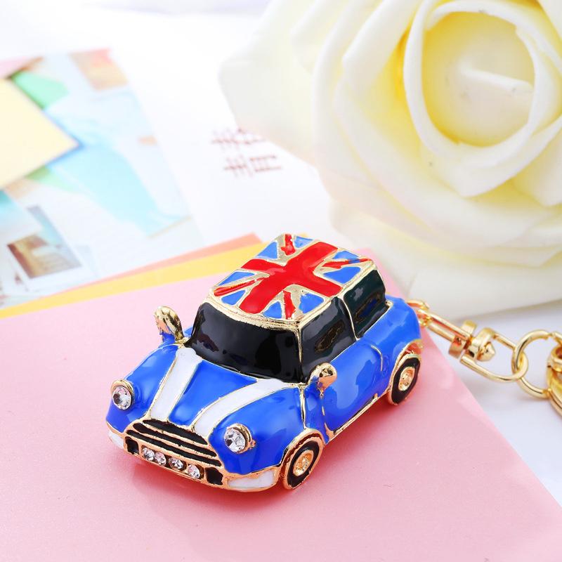 Fashion Alloy Metal Car Key Chain Keychain Charm Women Handbag Crystal Pendant Luxury Model Car Accessories Keyfob