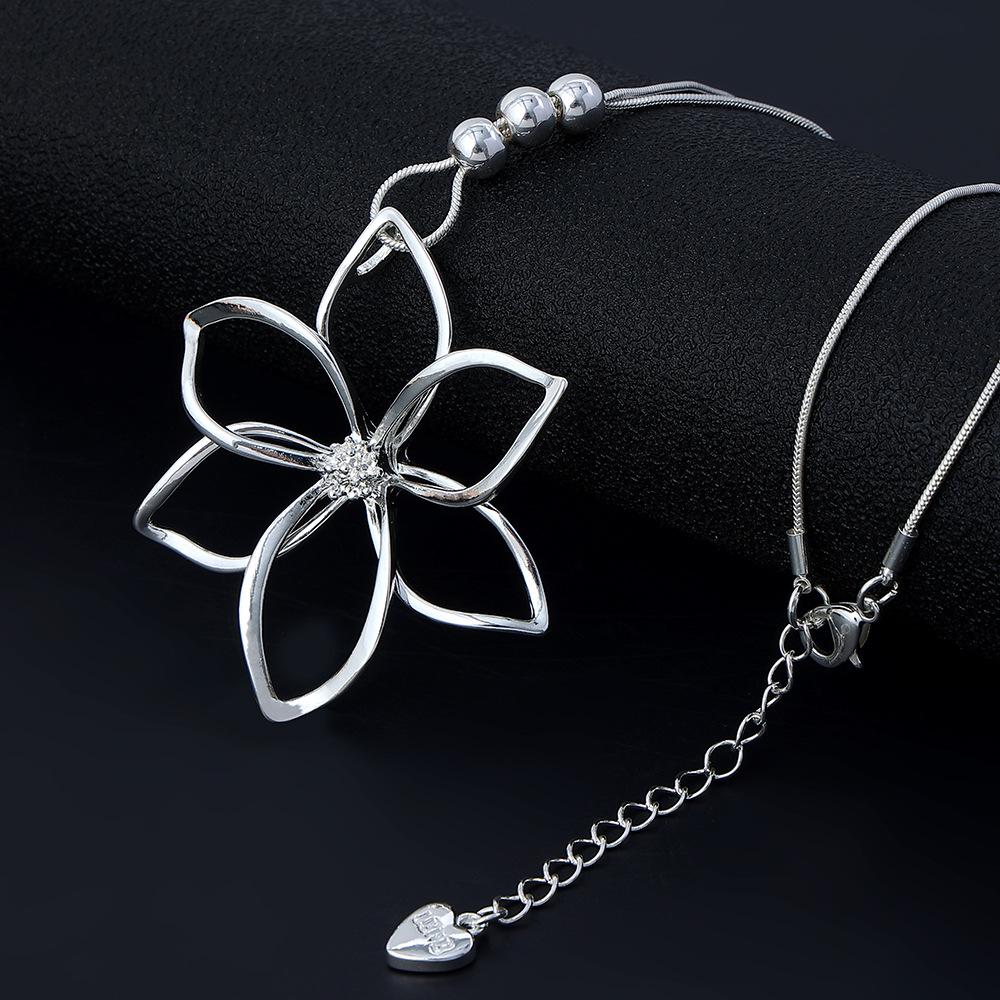 Simple And High-End Big Flower Fashion Women'S Jewelry Long Chain Necklace Pendant Sweater Chain