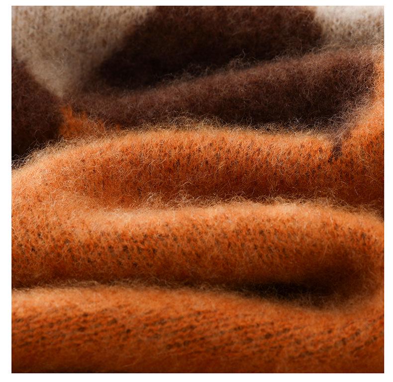 Men's Diamond Pattern Wool Sweater - Color Block Round Neck Pullover for Autumn & Winter.