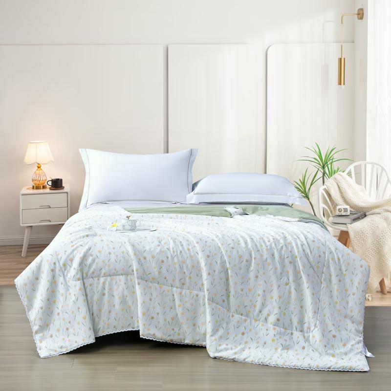 

Muji Antibacterial Single-Hole Fiber Quilt