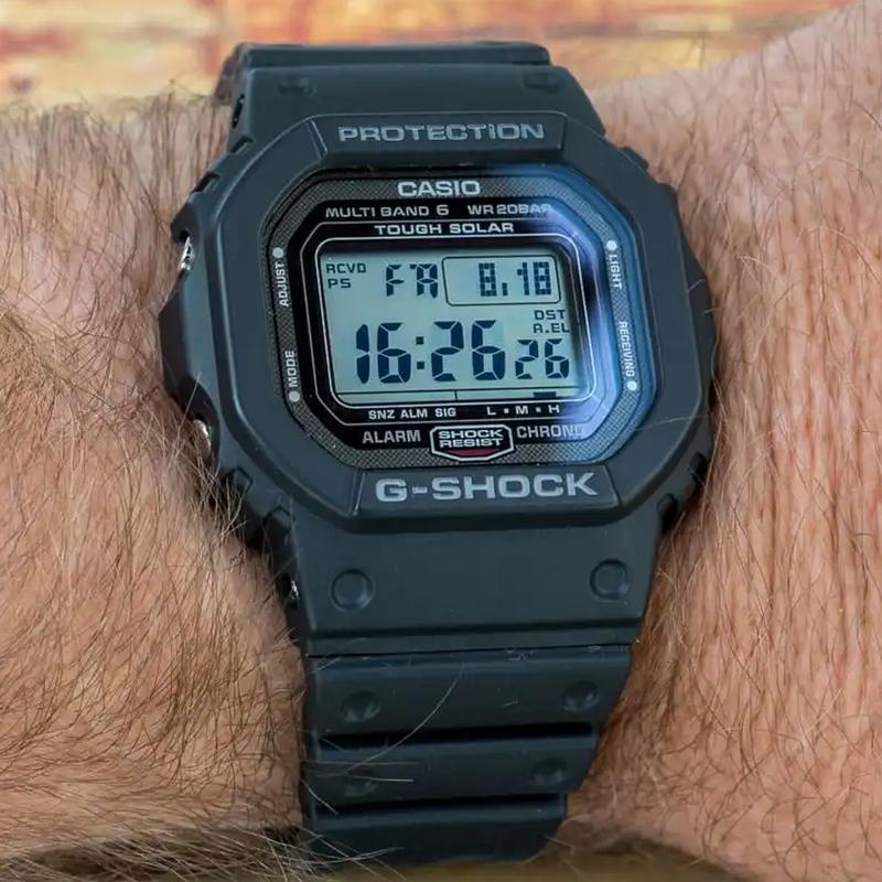 Casio G-Shock Solar Radio Fashion Trend LCD Display Sports Waterproof and Shockproof Solar Quartz Movement Resin Strap Japanese and Korean GW-5000-1JF