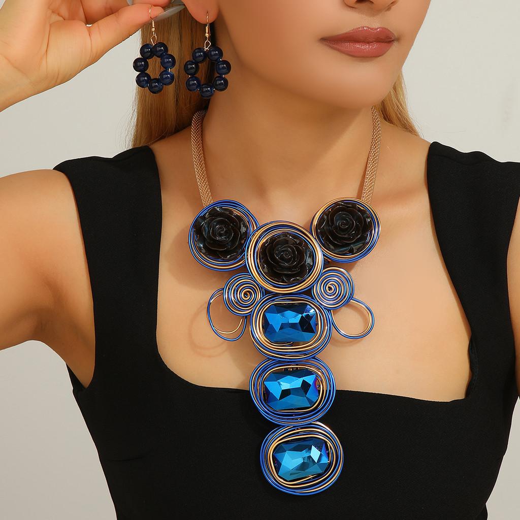 European Style Jewelry Set With Crystals And Resin Flower Accents For Women And Men