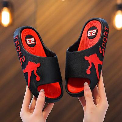 Schwarze und Rote Sportliche Jungen-Hausschuhe, Weichsohlig, Rutschfest, Kindersandalen, Bestseller.