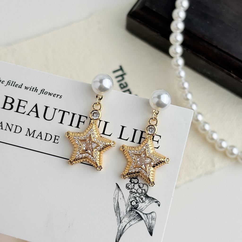 Light Luxury Micro-inlaid Zircon Five-pointed Star Pendant Pearl Stud Earrings Exquisite Christmas Star Earrings Niche Design Earrings