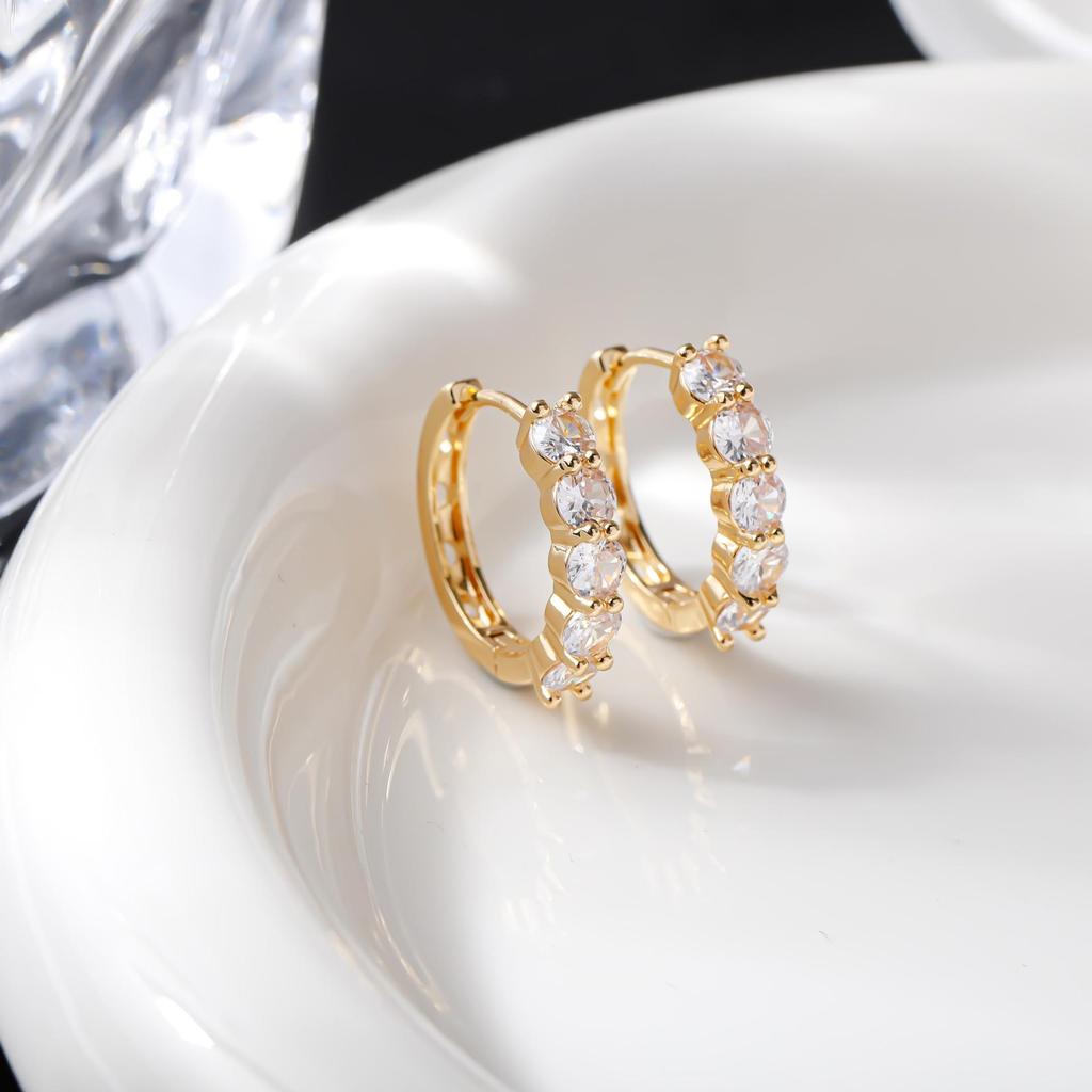 Elegant Geometric Zircon Earrings: Imitation Moissanite with Diamond Hole Design
