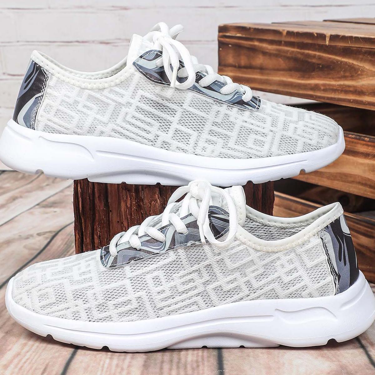 

New skateboard shoes breathable mesh hollow large size couple sports leisure summer 44