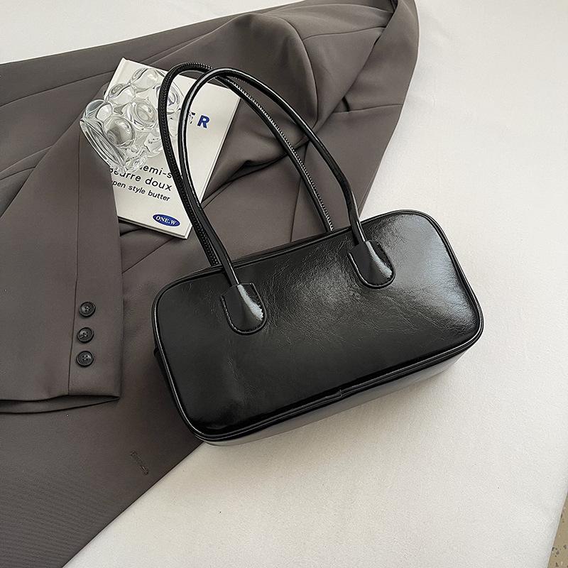 This Year's Popular Retro High-end Pillow Bag Women's Autumn and Winter Boston Bag Commuter Portable Shoulder Armpit Bag Tide