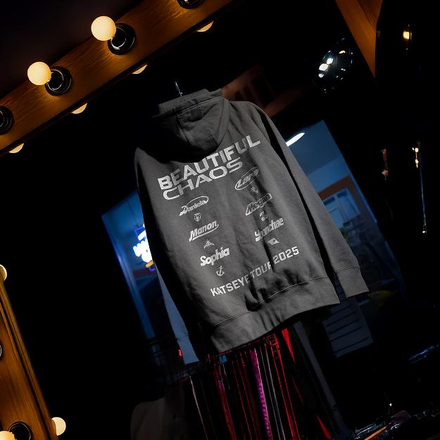 Pre-order KATSEYE THE BEAUTIFUL CHAOS TOUR Hoodie Zip-up