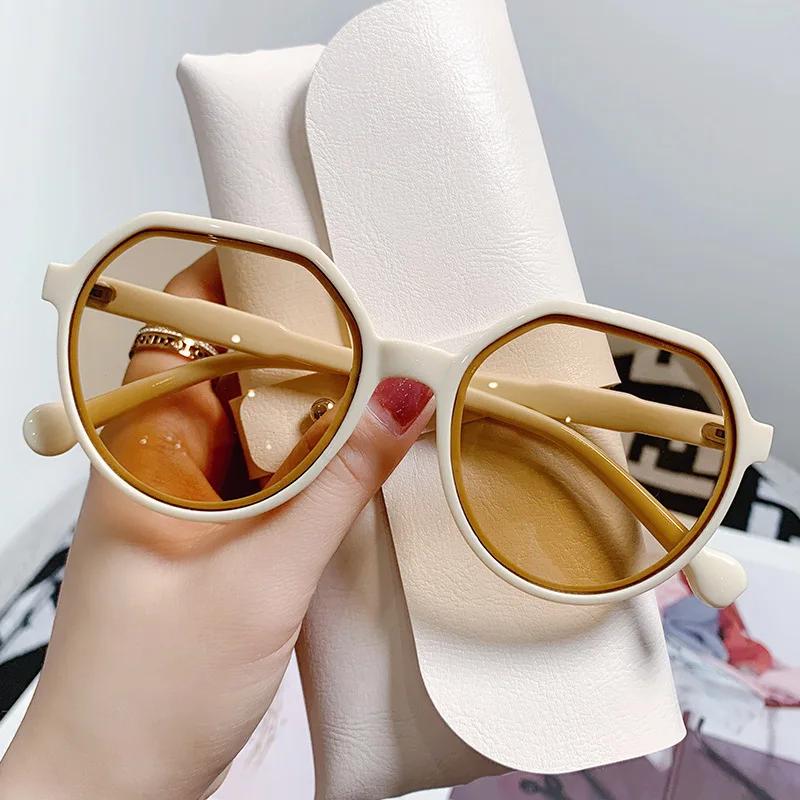 Fashion Women Vintage Round Frame Sunglasses Unisex UV Proof Fashion Outdoor Eyewear Goggles Men Classic Anti-Glare Driving Sun Glasses
