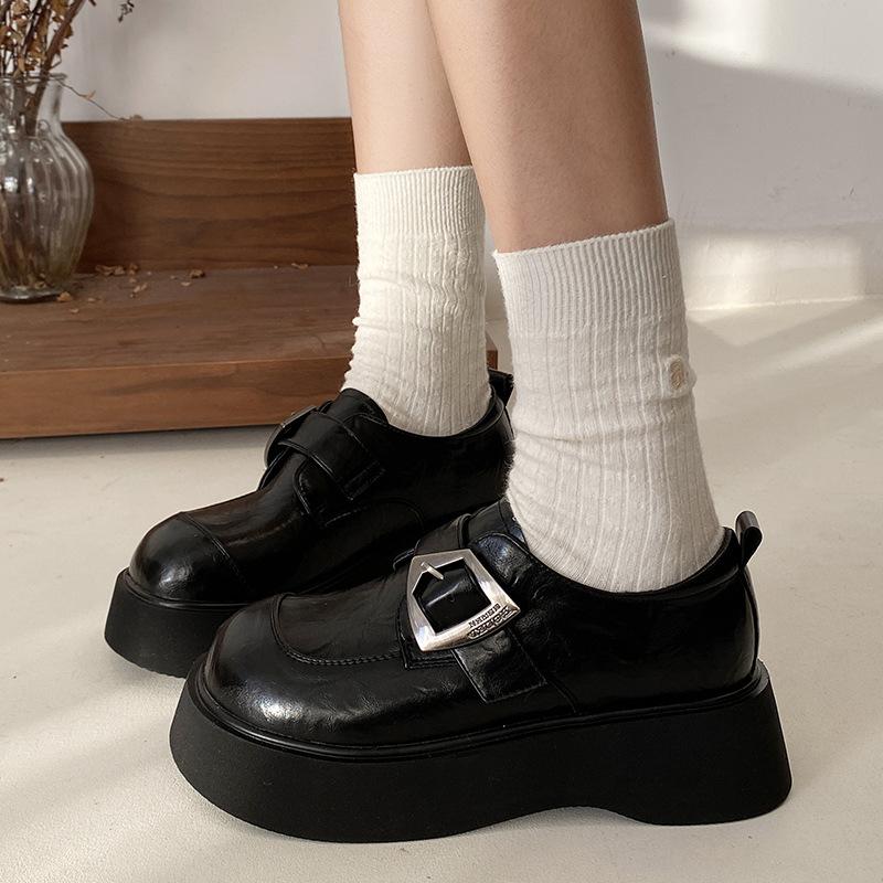 

Женские туфли на платформе 2025 весна новинка британский стиль квадратная пряжка лодочки с глубоким вырезом туфли на маффиновом каблуке туфли с большой головкой лоферы 35 чёрный